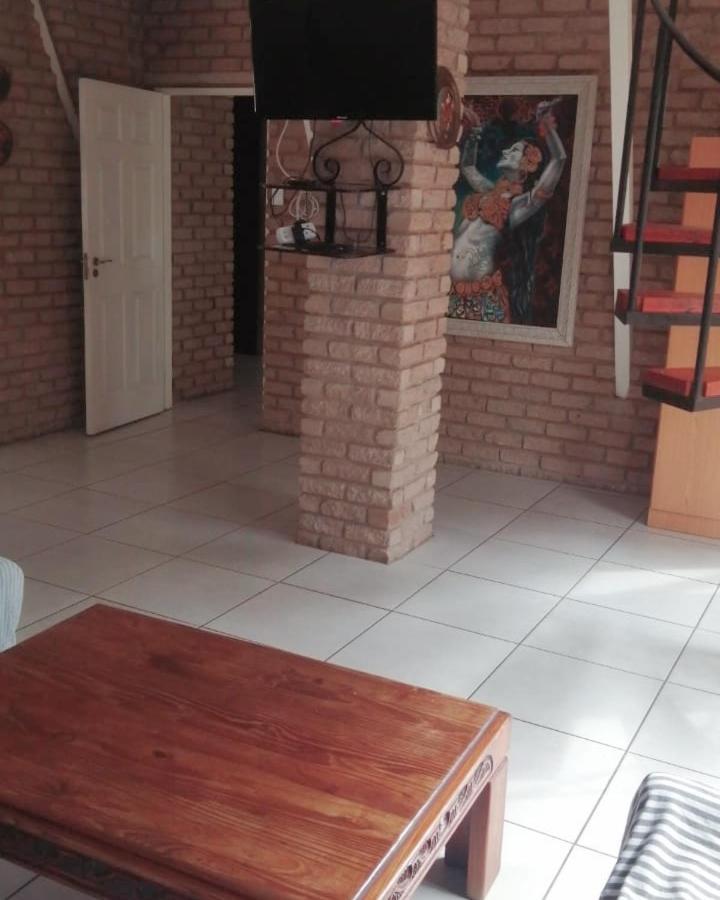 Tsumeb Backpackers&Safari Vandrarhem Exteriör bild