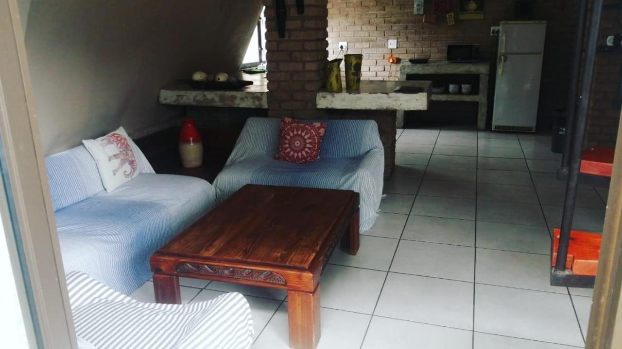 Tsumeb Backpackers&Safari Vandrarhem Exteriör bild