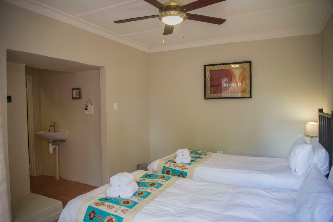 Tsumeb Backpackers&Safari Vandrarhem Exteriör bild